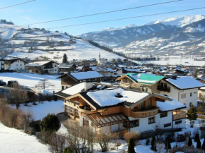 Отель AlpenAppartement  Капрун